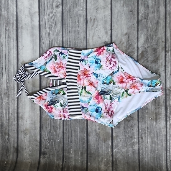 Halter Floral One Piece Swimsuit Sz Small - Picture 1 of 3